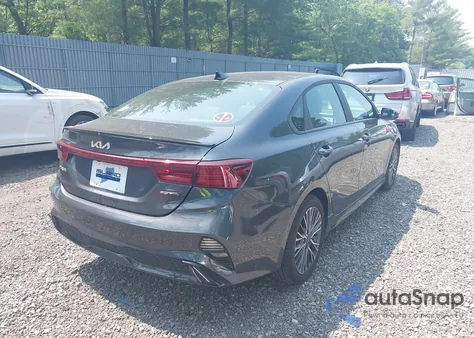 2024 Kia Forte Gt-Line z USA, uszkodzony, nr VIN 3KPF54AD2RE745874